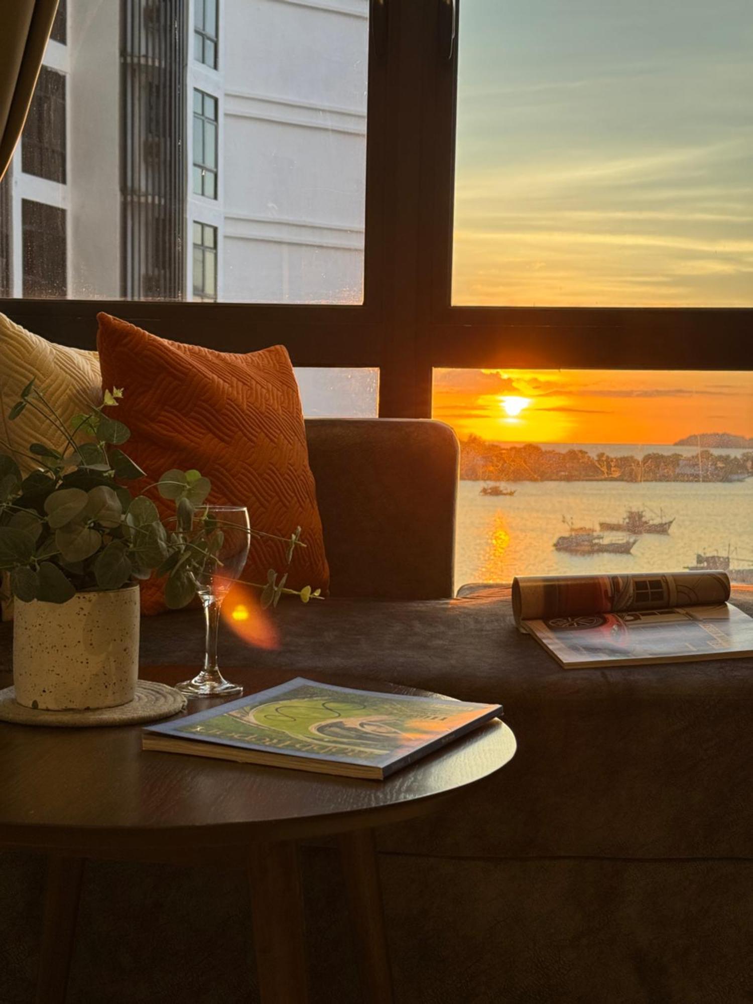 The Shore Cbd Kota Kinabalu By Laxzone Suite Екстер'єр фото