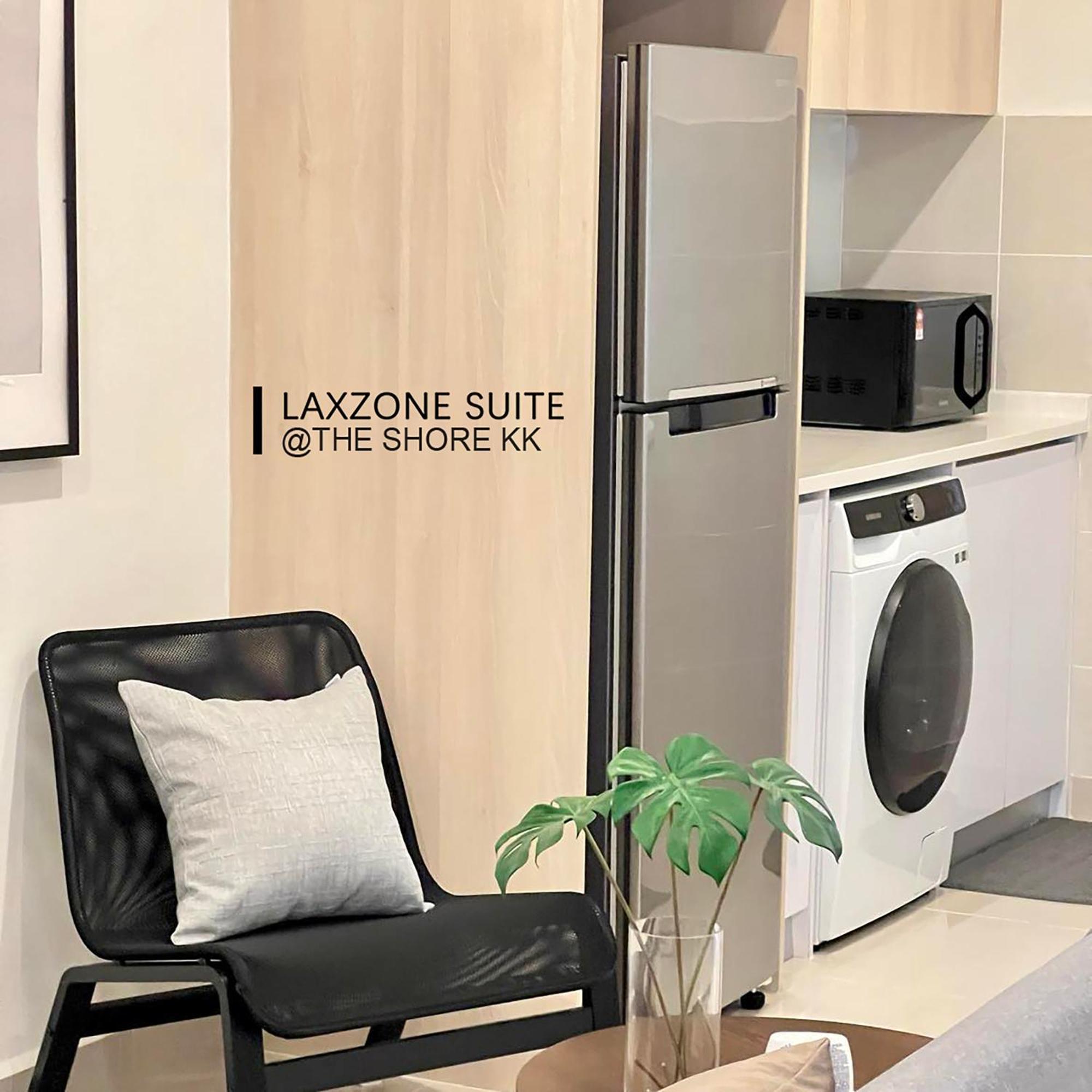 The Shore Cbd Kota Kinabalu By Laxzone Suite Екстер'єр фото
