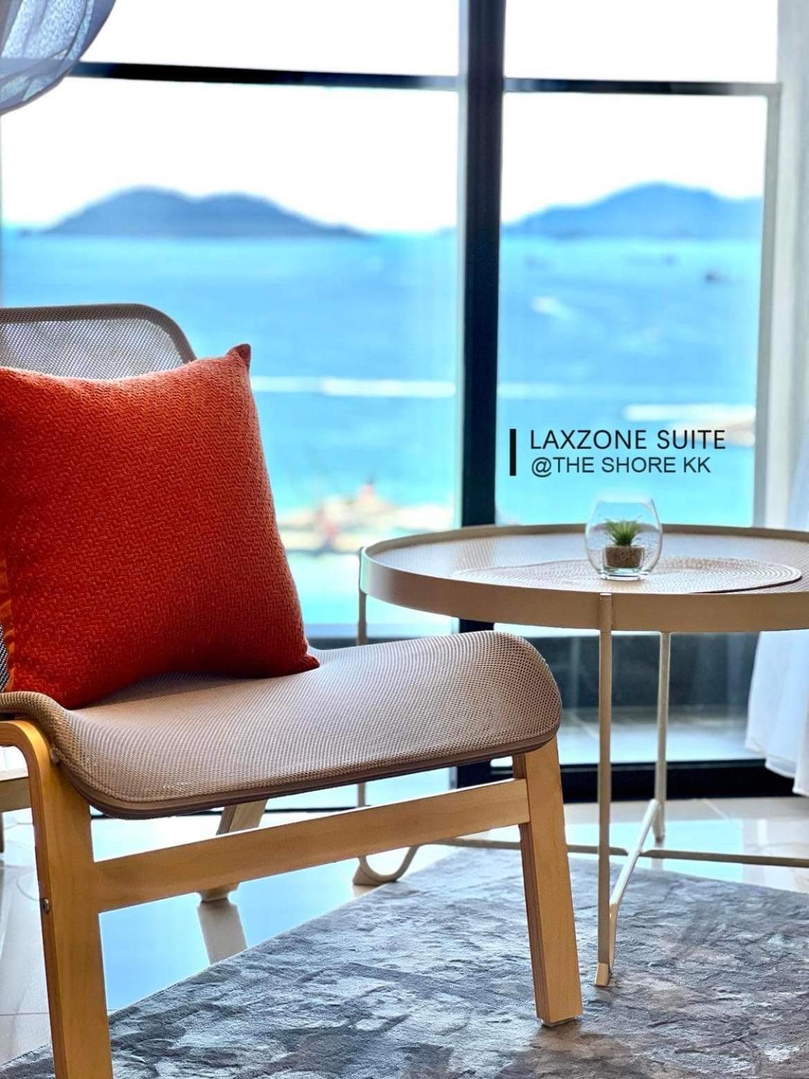 The Shore Cbd Kota Kinabalu By Laxzone Suite Екстер'єр фото