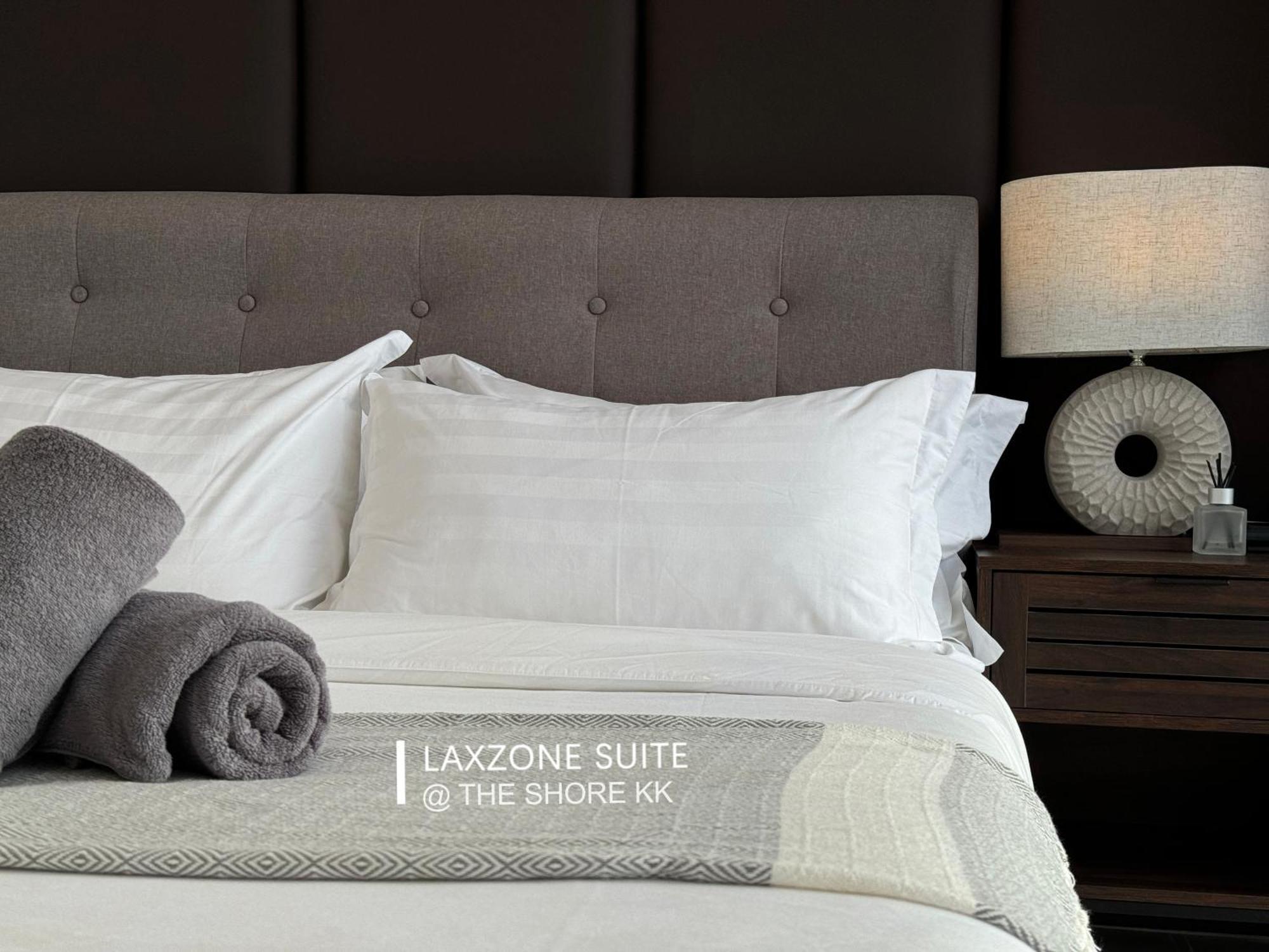 The Shore Cbd Kota Kinabalu By Laxzone Suite Екстер'єр фото