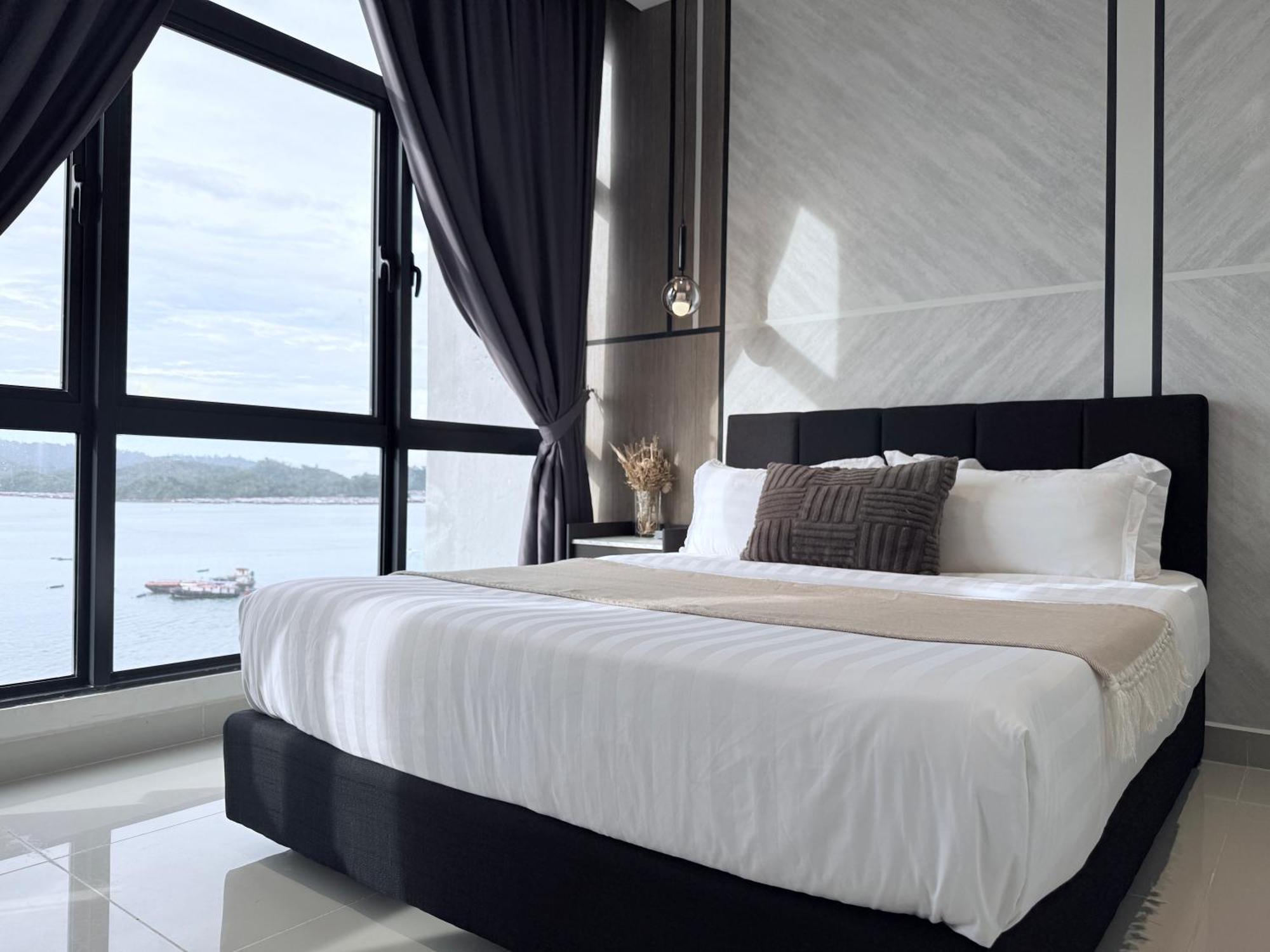 The Shore Cbd Kota Kinabalu By Laxzone Suite Екстер'єр фото