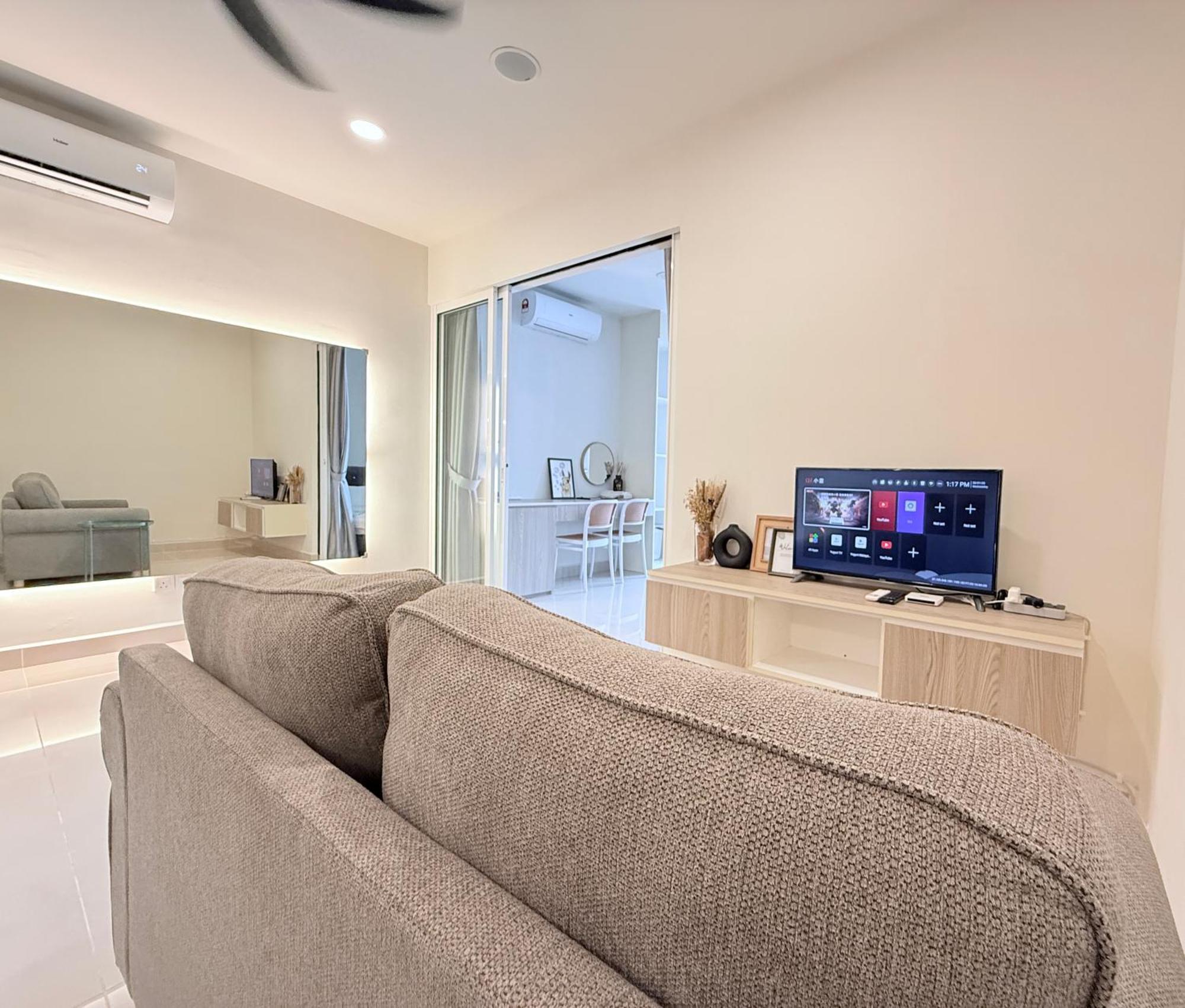 The Shore Cbd Kota Kinabalu By Laxzone Suite Екстер'єр фото